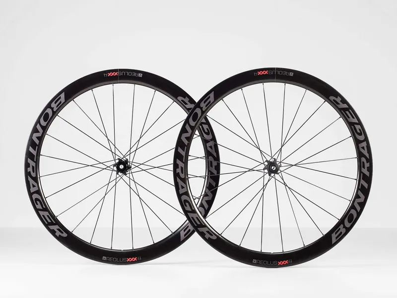 Bontrager Aeolus XXX 4 TLR Disc Carbon Clincher Road Wheel in Black