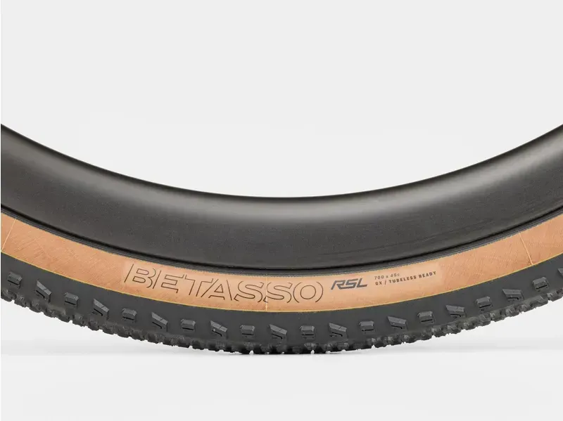 Bontrager Betasso RSL 700x45c TLR Gravel Tyre in Black/Tan-2