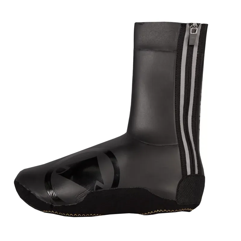 Endura Freezing Point Overshoes in Black