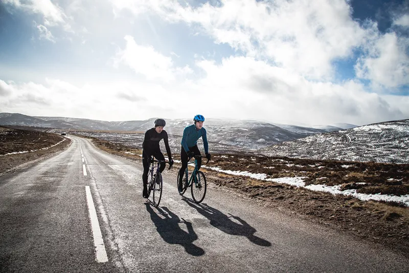 Endura Pro SL Waterproof Softshell Jacket in Black-2