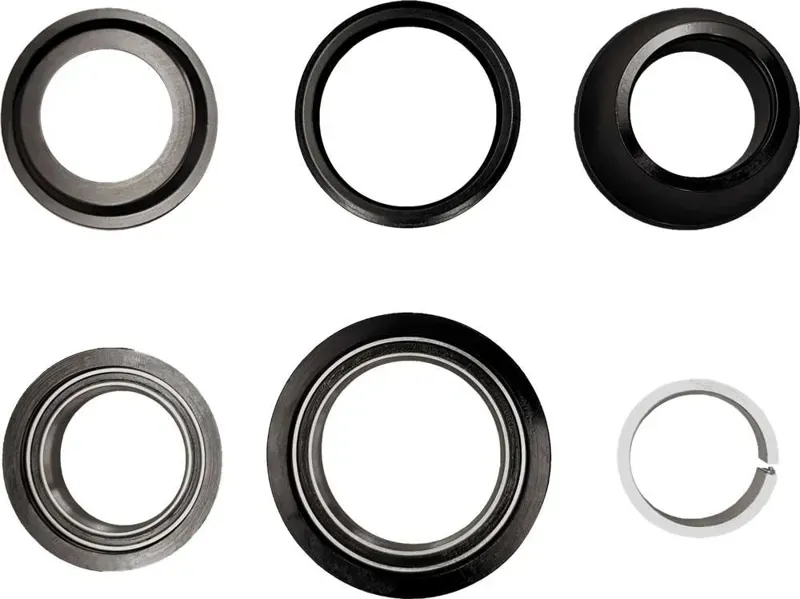 Cube Headset Number 08 in Black