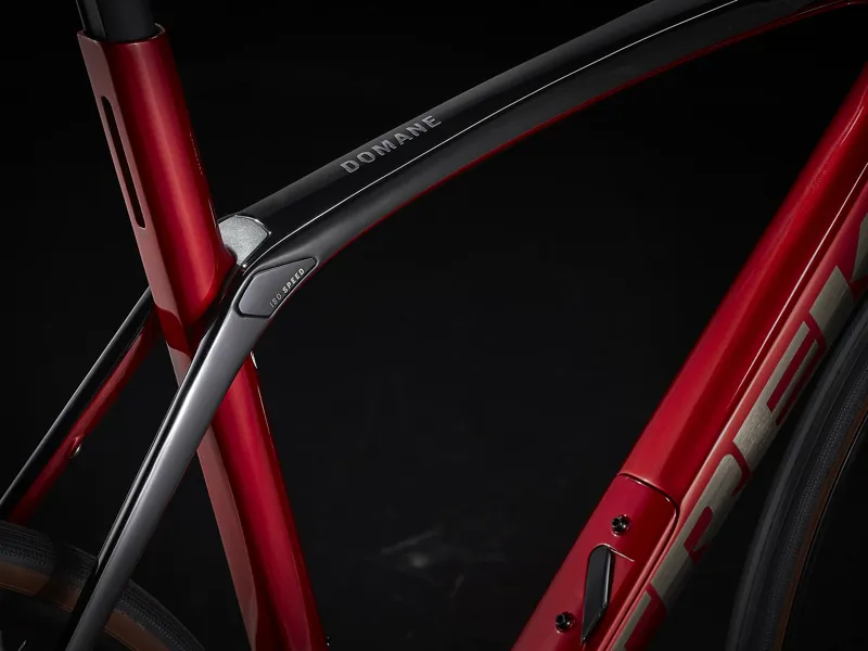 Trek Domane SL 6 Carbon Performance Road Bike in Red-7