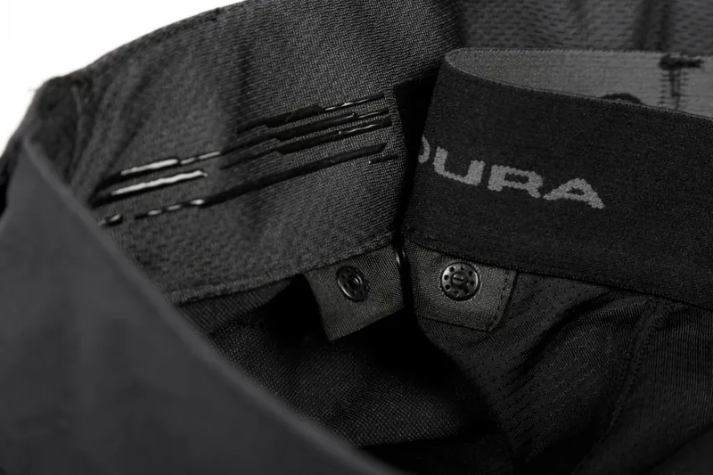 Endura Padded Clickfast Liner Shorts in Black-2