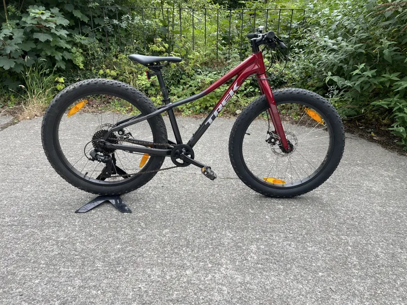 Part Ex Trek Roscoe 24 Rage Red / Black