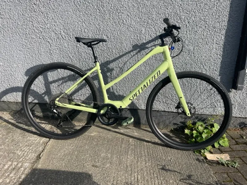 EX DEMO TURBO VADO SL STEP- THROUGH LIMESTONE/ BLACK LARGE