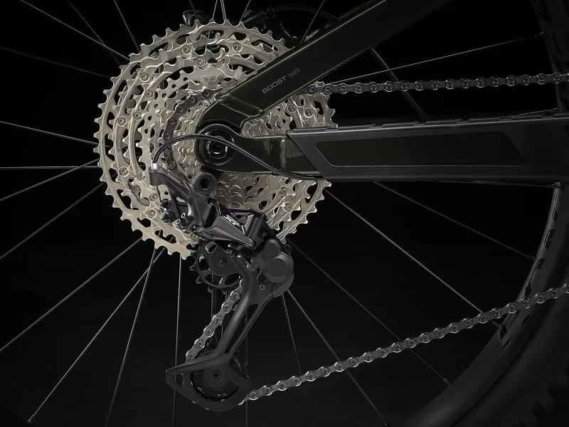 Trek Slash 7 Deore/XT Mountain Bike in Black Olive-2