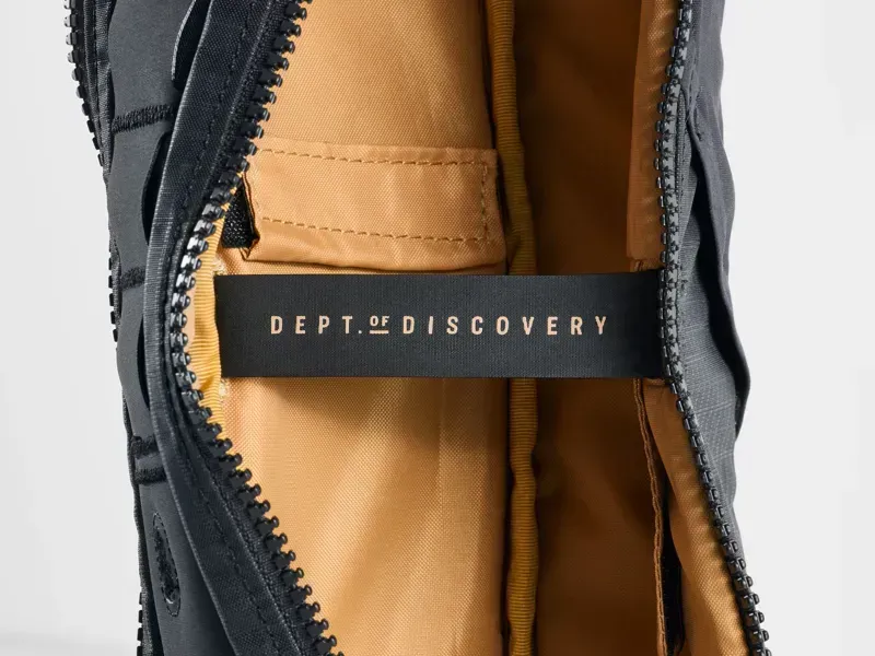 Trek Adventure Frame 3L Bag In Black-1